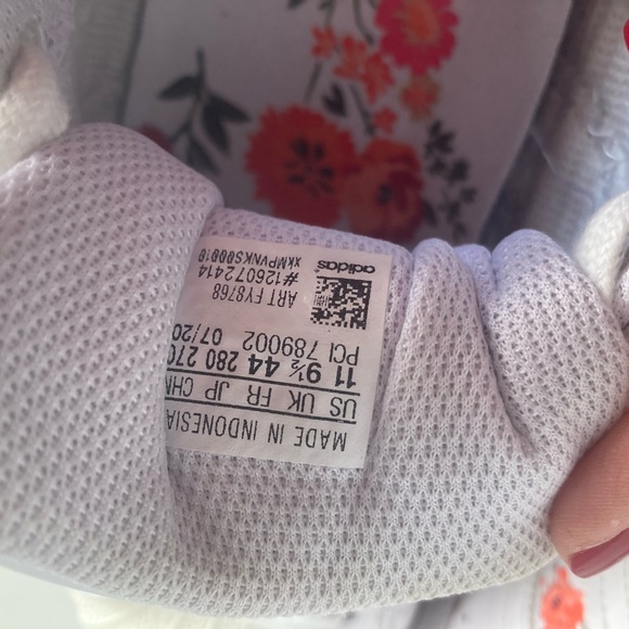 Women’s Adidas Superstar Floral Design Shoes - Picture 5 of 10